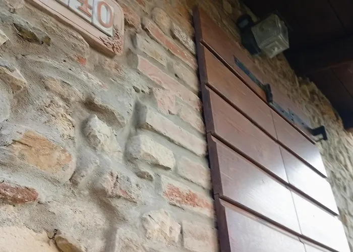 Romantica Residenza - Borgo بيت للعطل Castello di Serravalle