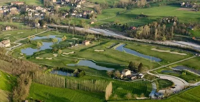 بيت للعطل Romantica Residenza - Borgo Castello di Serravalle